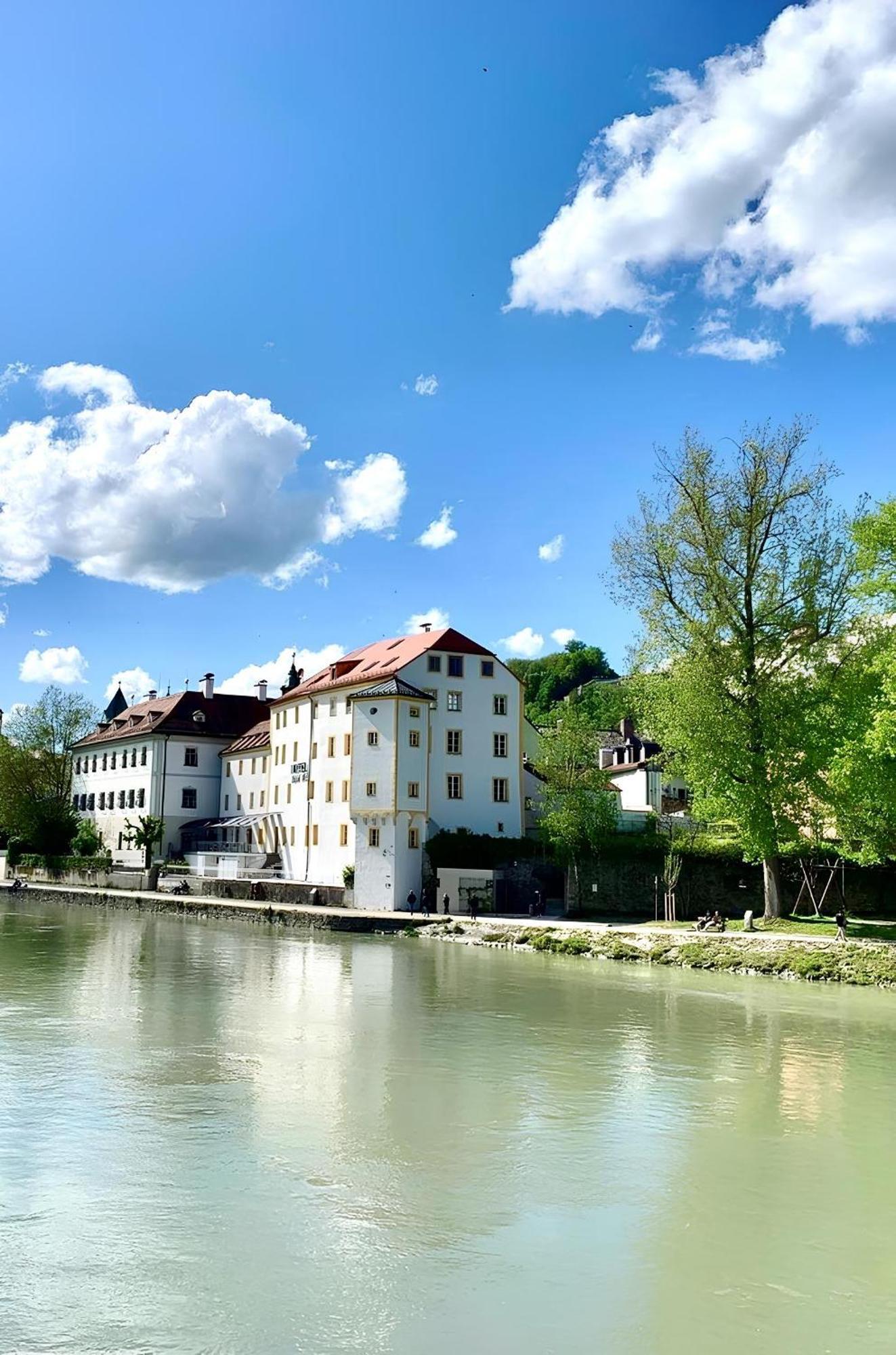 Schloss Ort Passavia Esterno foto