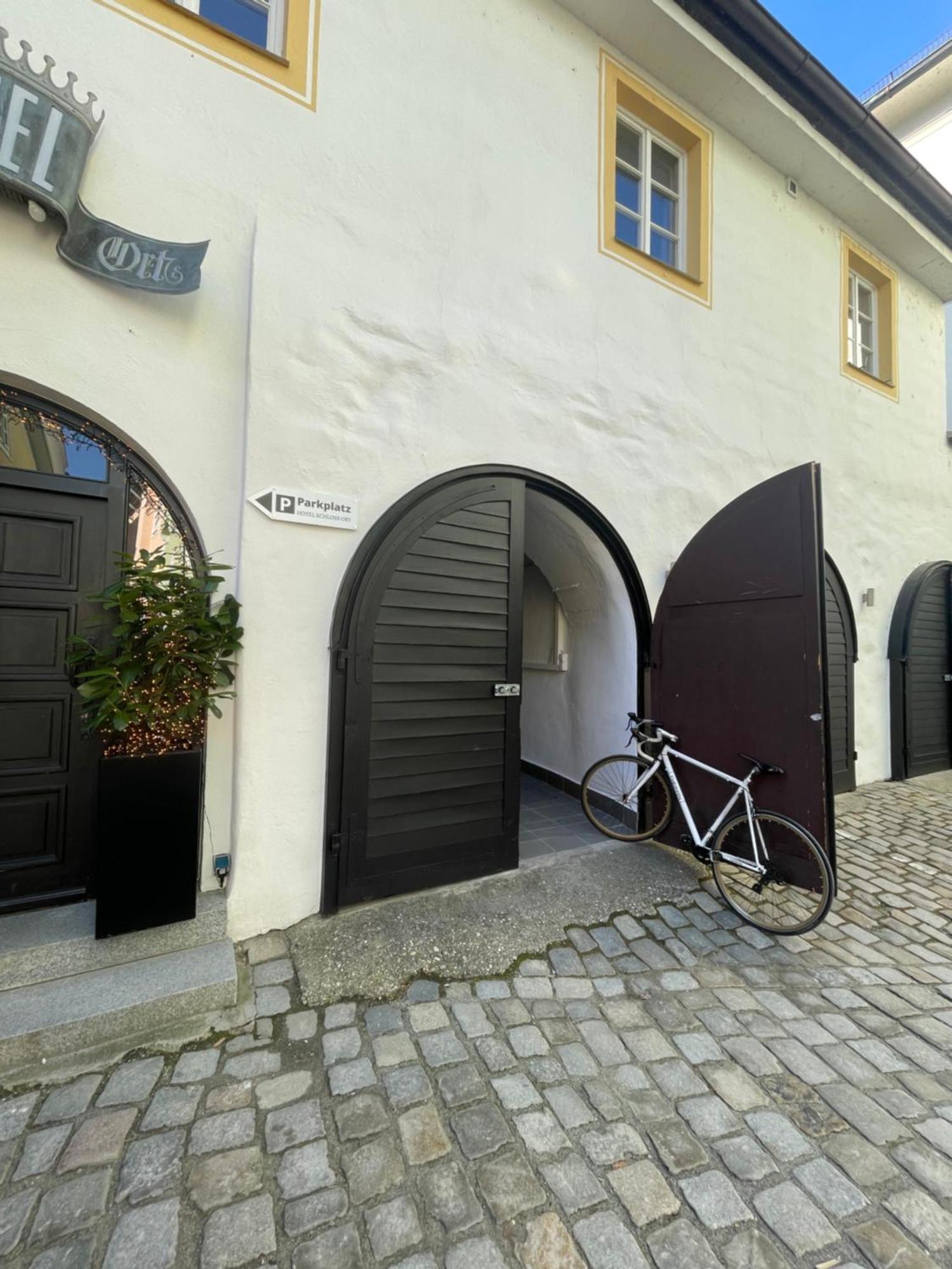 Schloss Ort Passavia Esterno foto